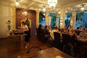 Life in Amed Boutique Hotel