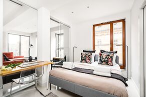 Penthouse Harmonica - LoftAffair