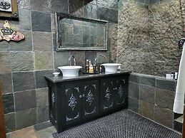 Excalibur Boutique Hotel