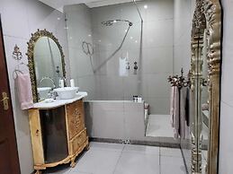 Excalibur Boutique Hotel