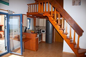 Beach Front Villa with Private 50m Path to Secluded Beach