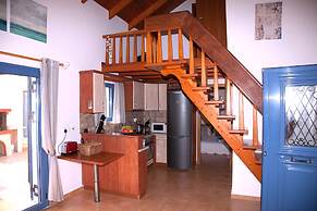 Beach Front Villa with Private 50m Path to Secluded Beach