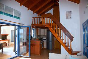 Beach Front Villa with Private 50m Path to Secluded Beach