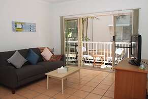 Contemporary Convenient Central Retreat