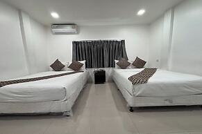 Papa Ji Hotel and Restaurant