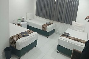 Papa Ji Hotel and Restaurant
