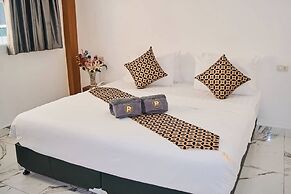 Papa Ji Hotel and Restaurant