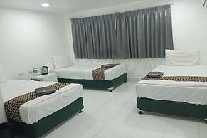 Papa Ji Hotel and Restaurant
