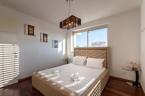 Luxurious Villa with great location