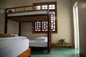 Village House - Hostel