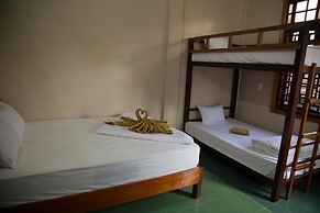 Village House - Hostel