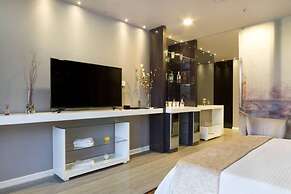 Ultra Luxury 2 Bed Loft in Lleras