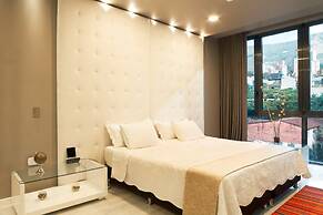 Ultra Luxury 2 Bed Loft in Lleras