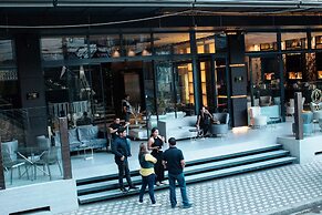 Ultra Luxury 2 Bed Loft in Lleras