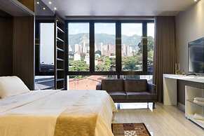Ultra Luxury 2 Bed Loft in Lleras