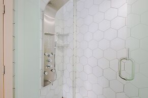 Butterfy Seaview Resort Villa