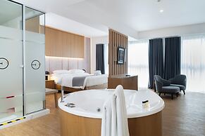 Elia Ermou Athens Hotel