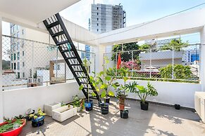 OYO 122 Vela Apartment