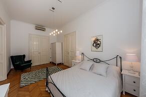 Best Luxury apt in Zagreb for 16 ppl