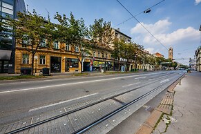 Best Luxury apt in Zagreb for 16 ppl