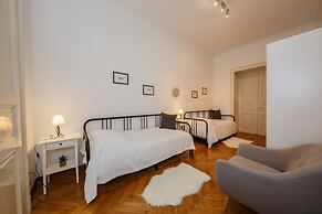 Best Luxury apt in Zagreb for 16 ppl