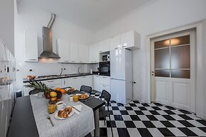 Best Luxury apt in Zagreb for 16 ppl