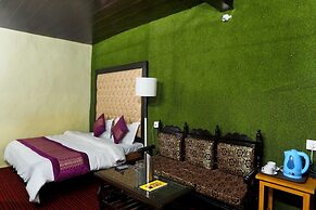 Hotel Kausani Retreat