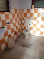 Hotel Kausani Retreat