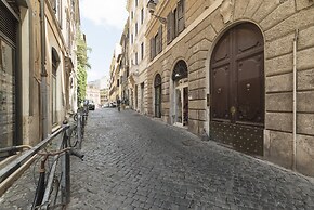 Monti Studio Apartment