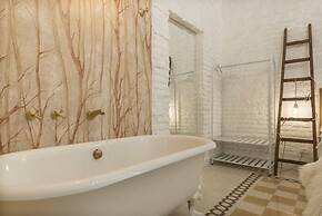 Romantic Vintage Colosseum Apartment