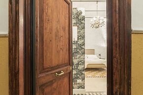 Romantic Vintage Colosseum Apartment