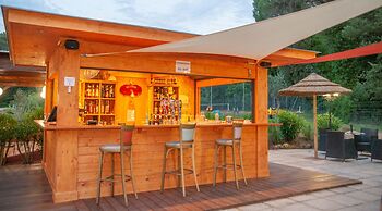Les Pins Blancs de Provence