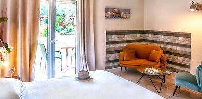 Les Pins Blancs de Provence