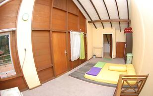 Villa ChavaMinerva Istana Bunga-Lembang