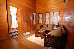 Villa ChavaMinerva Kayu - Ciater