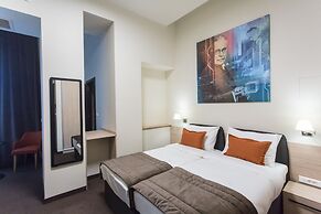 Hotel Grand Hedonist