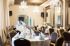 Hotel Grand Hedonist