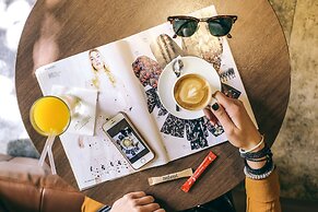 Hotel Grand Hedonist