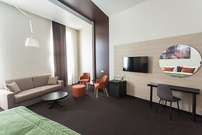 Hotel Grand Hedonist