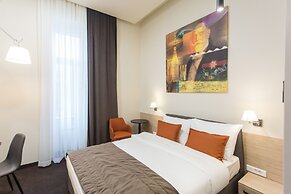 Hotel Grand Hedonist