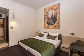 Hotel Grand Hedonist