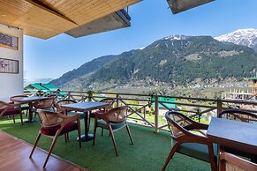 Coral Resort and Spa Centrally Heated Mountain Side Resort Manali