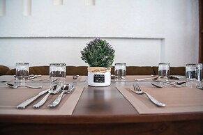 Coral Resort and Spa Centrally Heated Mountain Side Resort Manali