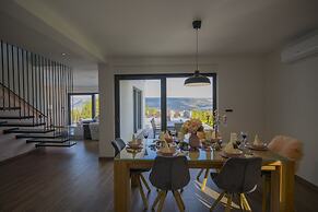 Holiday House Luxury