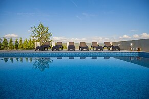 Holiday House Luxury