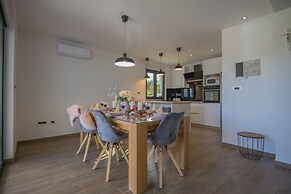 Holiday House Luxury