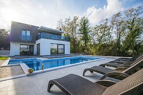 Holiday House Luxury