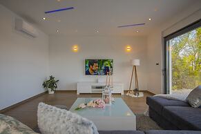 Holiday House Luxury