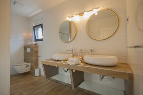 Holiday House Luxury