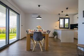 Holiday House Luxury